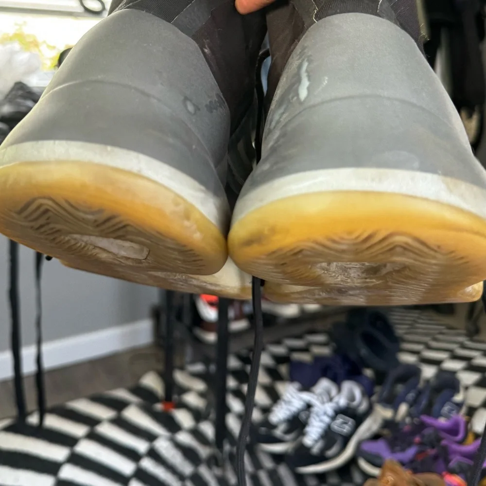 Yeezys - Picture 4 of 6